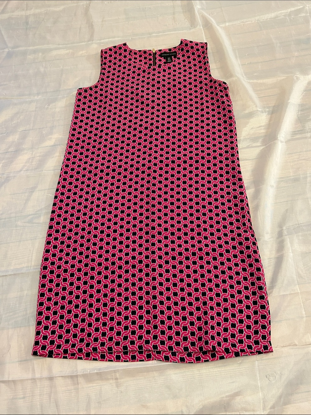 Adrienne Vittadini Pink and Black Geometric Sleeveless Shift Dress